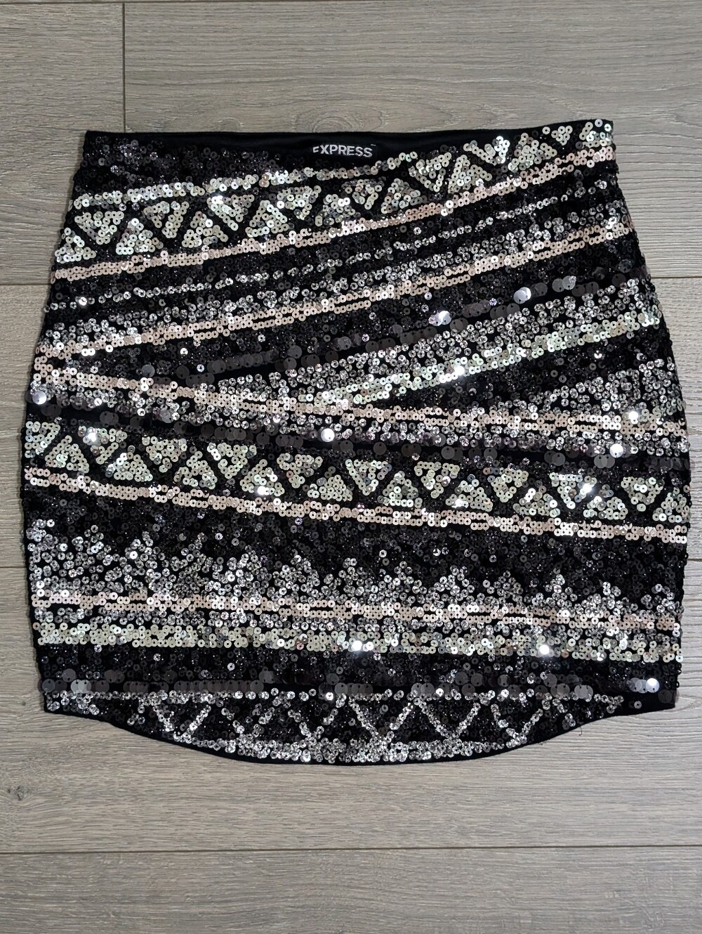 EUC•Express Silver/Black/Gold Sequin Stretchy High Waist Lined Mini Skirt•XS